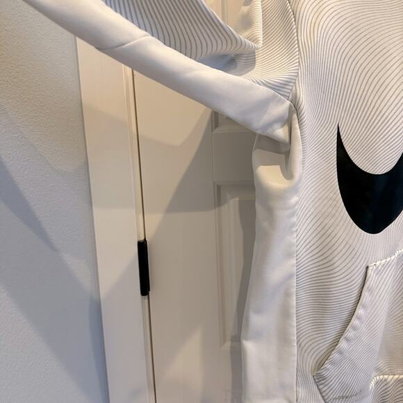 Nike Graphic Pullover Hoodie Sweatshirt - Picture 3 of 5